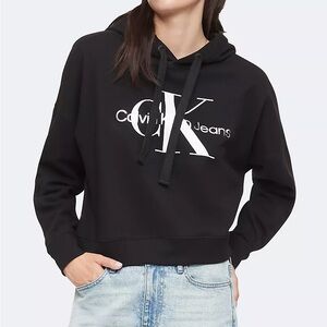 NWT Calvin Klein Monogram Logo Cropped Hoodie black size Small